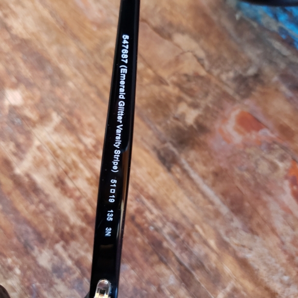 •X•Emerald Coach sunglasses - Picture 5 of 7